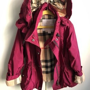 Burberry girls trench coat size 5